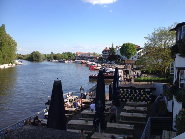 Read more about the article Rowing in England – Thames River Rowing Trip